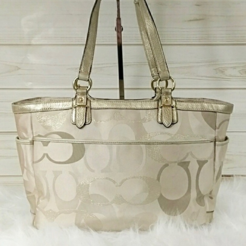 Coach gold an beige classic c shoulder bag